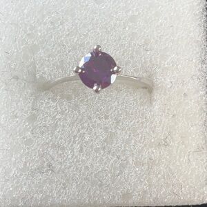 Elegant 925 Sterling Silver Ring with Purple Gemstone..NWOT..Size 8
